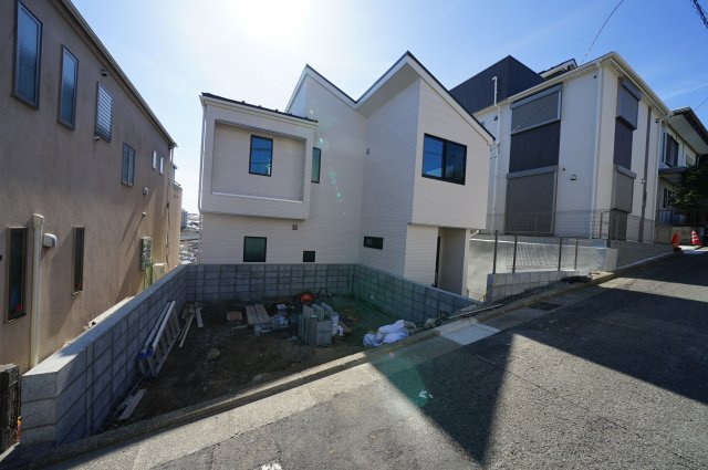 保土ヶ谷区法泉3丁目 新築戸建て【成約】の外観