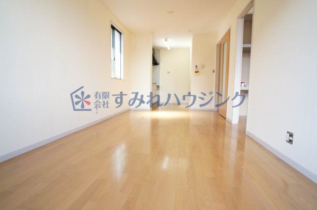 サンフォレスト荒牧の居間・リビング