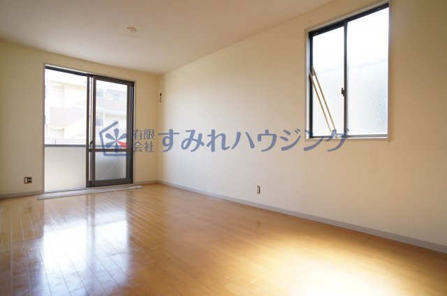 サンフォレスト荒牧の居間・リビング