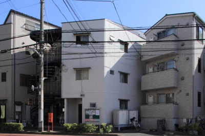【外観】 | 秋田マンション | 2路線が利用できる日当たり良好なマンションです。