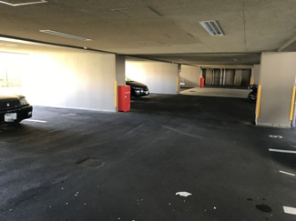 【駐車場】 | いつでも目の届く敷地内に駐車場を完備しています♪荷物がかさばりがちなお買物にも、車があると便利☆屋内なので、雨の時の乗り降りもらくらく！