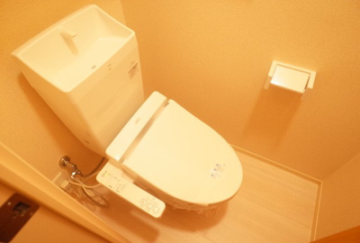 【トイレ】 | LES ENS FAMIIAUX H | ウォシュレット（別部屋）