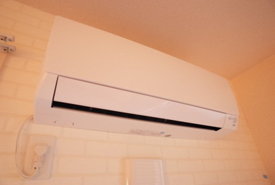 【設備】 | LES ENS FAMIIAUX H | エアコン（別部屋）