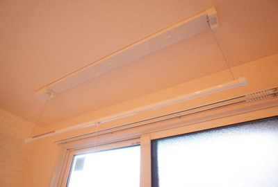 【その他】 | LES ENS FAMIIAUX H | 室内干し竿（別部屋）