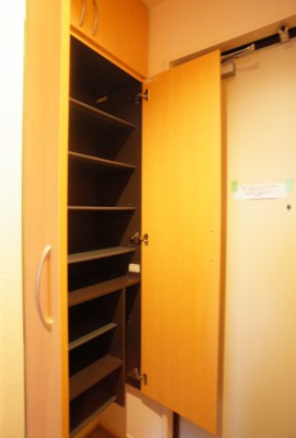 【その他】 | LES ENS FAMIIAUX H | シューズボックス（別部屋）