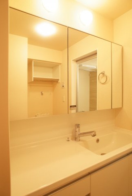 【独立洗面台】 | LES ENS FAMIIAUX H | 洗面（別部屋）