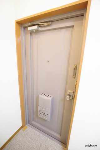 中村マンション　仲介手数料無料の玄関