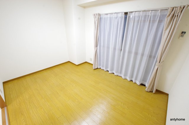 中村マンション　仲介手数料無料の洋室