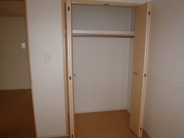 グローヴブリーズガーデンＢの収納|クローゼット