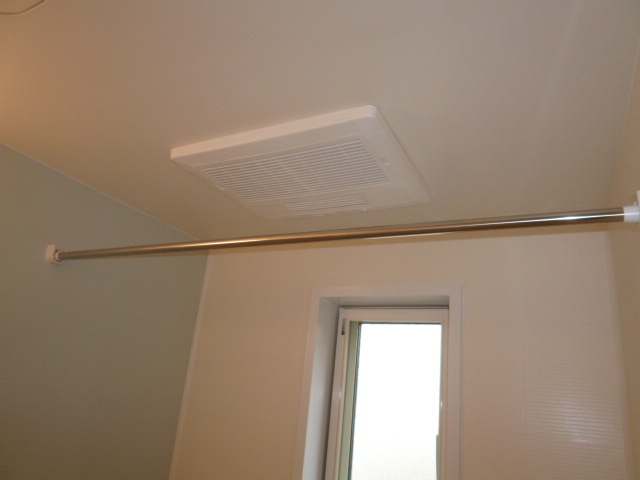 グローヴブリーズガーデンＢの浴室|浴室乾燥機