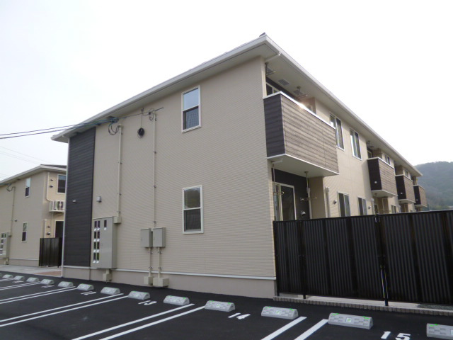 グローヴブリーズガーデンＢの外観