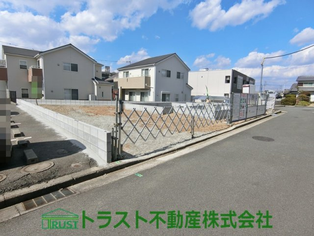 第15魚住町清水　新築一戸建の前面道路含む現地写真