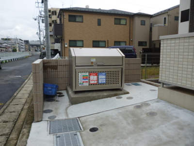 【その他共用部分】 | ラ・アンジュ | 敷地内ごみ置き場でごみ出しもらくらく～♪忙しい社会人さんや学生さんにもうってつけ！