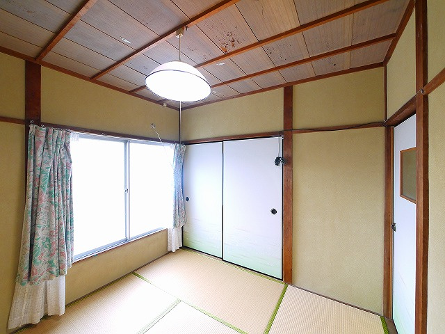 野口邸（恋の窪）の和室|畳の上でゆっくりとくつろげる和室です