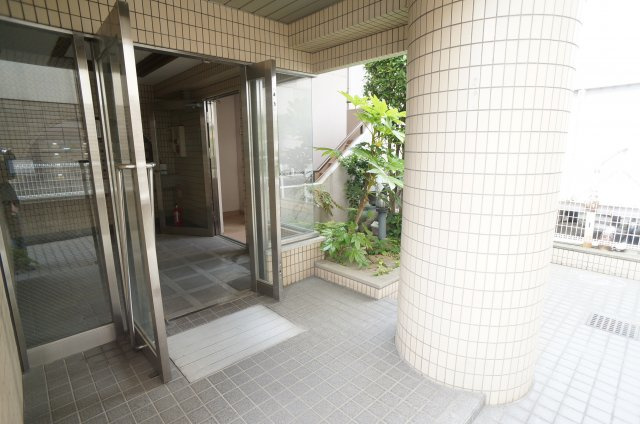 アセオマンションのエントランス