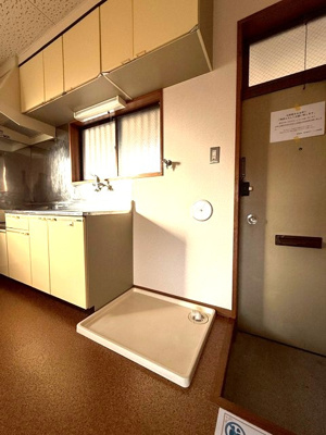 【展望】 | 第7高春荘 | ※参考写真※浴室横にある室内洗濯機置き場です♪室内に置けるので洗濯機が傷みにくい☆