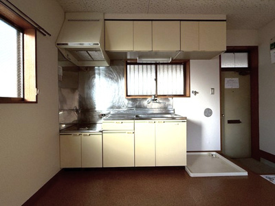 【キッチン】 | 第7高春荘 | 換気のできる窓のあるキッチンはガスコンロ設置可能☆ご自身でお好きなタイプのガスコンロをご用意いただけます！