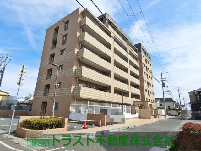 ファーミンスペリオ魚住ヒルズの外観