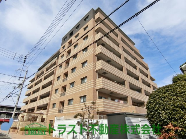 ファーミンスペリオ魚住ヒルズの外観