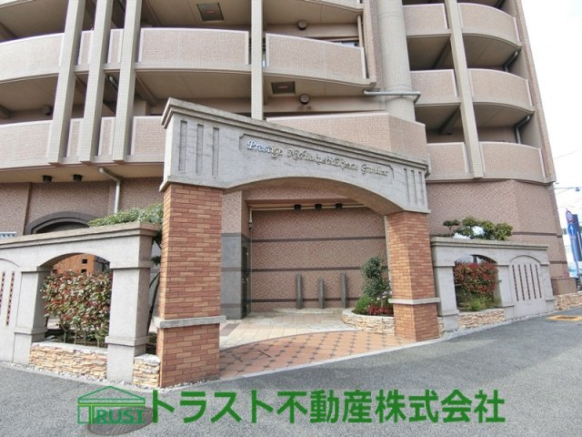 プレステージ西明石駅前グランディールのエントランス
