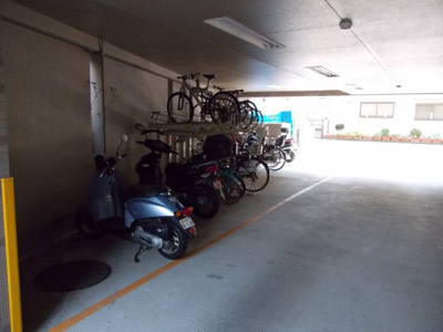 【その他共用部分】 | セントラル千里山西 | 駐輪場