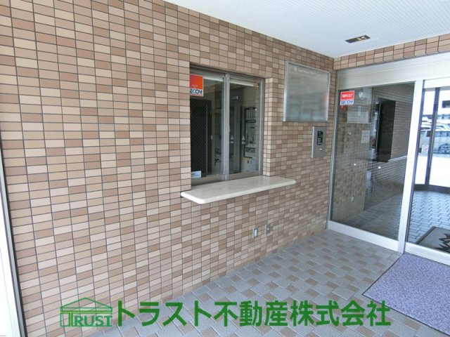 ライオンズマンション明石田町のエントランス