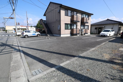 【駐車場】 | 久持良ハイツ