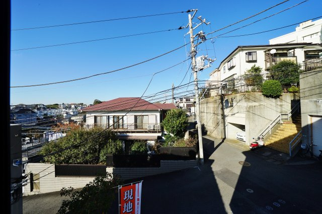 スタイリッシュなデザイン住宅！全館洗浄の良水工房設備♪屋根裏収納♪保土ヶ谷区東川島町全2棟新築一戸建の展望