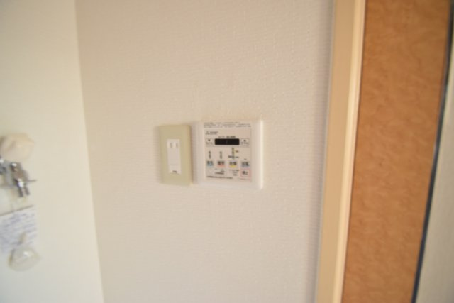 シンエイ第8東船橋マンションの設備|浴室乾燥機（別間取り参考写真）