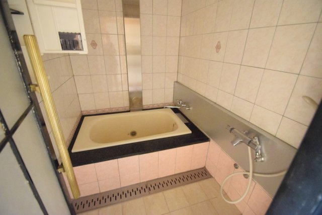シンエイ第8東船橋マンションの浴室|ゆったり過ごせるお風呂です（別間取り参考写真）