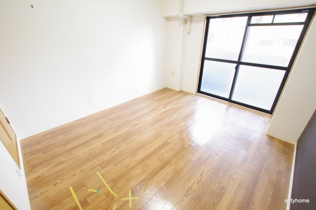 SHINE&SHINE55　仲介手数料無料の洋室