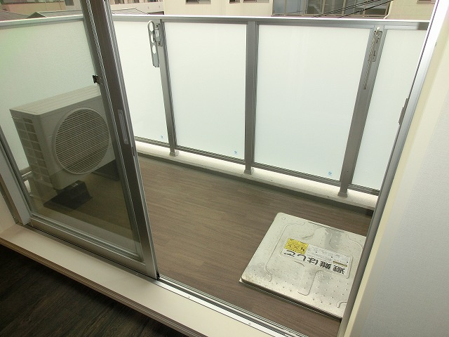 クレヴィアリグゼ日暮里のバルコニー