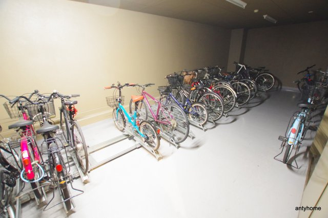 メゾン田中野田　仲介手数料無料の駐車場