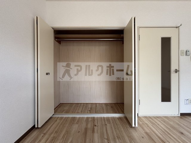 ソレアード1の収納|ソレアードⅠ（柏原市国分本町）　クローゼット