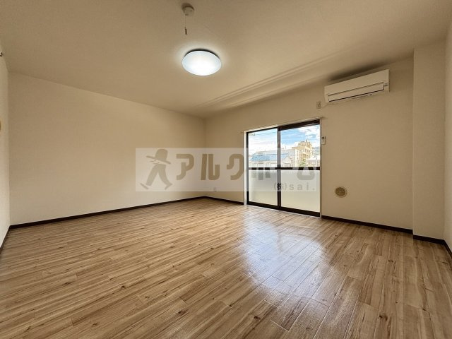 ソレアード1の洋室|ソレアードⅠ（柏原市国分本町）　洋室