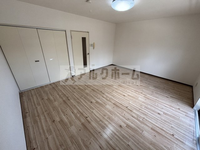 ソレアード1の寝室|ソレアードⅠ（柏原市国分本町）　洋室