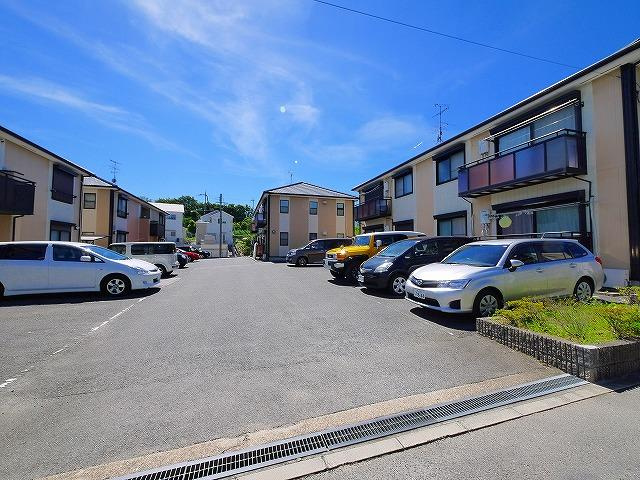 エステートピア学園前Eの駐車場|駐車場です