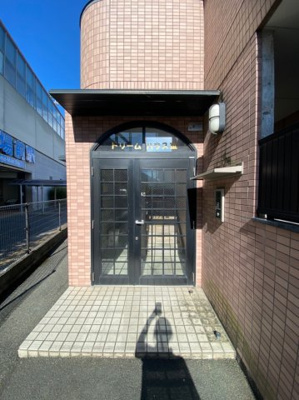 【エントランス】 | ドリームハウス3 | 建物の内部です