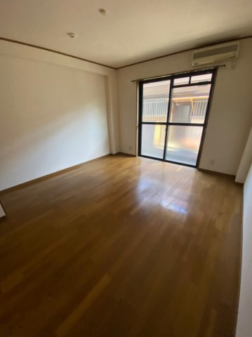 ドリームハウス3の居間・リビング|こちらの居間で趣味の時間をお楽しみください