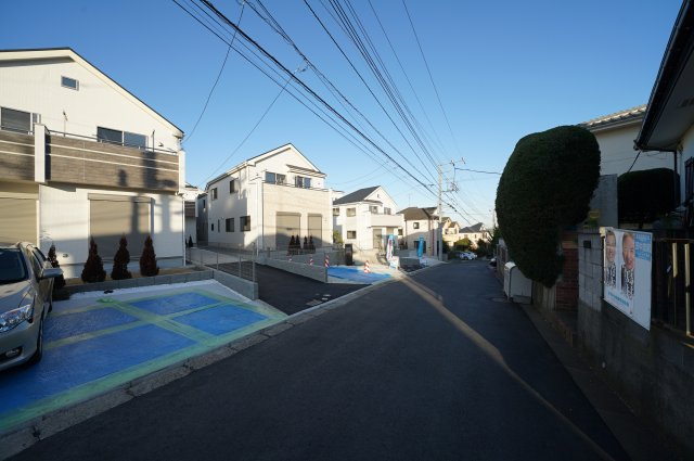 保土ヶ谷区上菅田町全7棟　新築戸建の前面道路含む現地写真