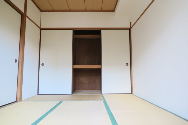 北畠西清川ビルの和室