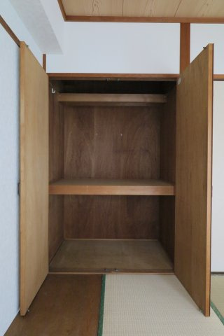 北畠西清川ビルの収納