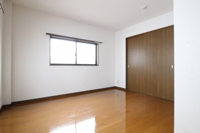 【寝室】 | 十日市メゾネット