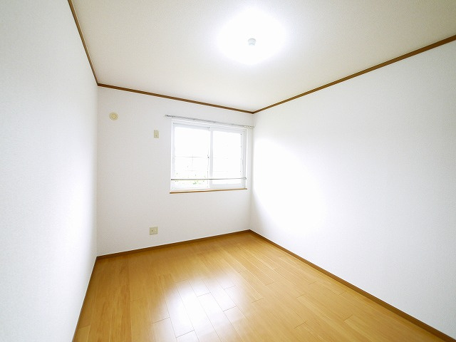 レフィナード富雄の洋室|個人の部屋や寝室として使える洋室です