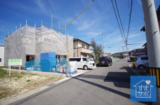 【前面道路含む現地写真】 | 1号棟　現地（2019年3月）撮影
前面道路は南側幅員約6.0mの公道。