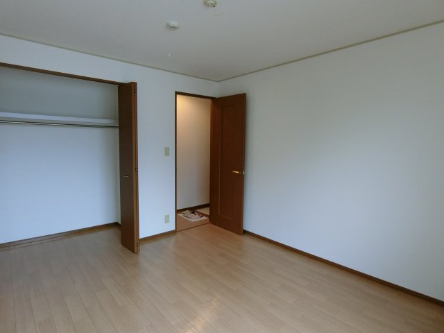 バームクーヘンA棟の洋室