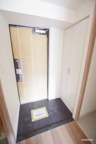 プレサンス大阪天満リバーシア　仲介手数料無料の玄関