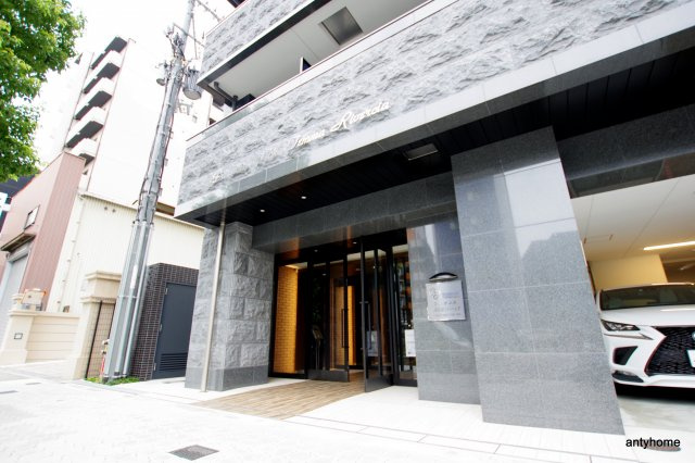 プレサンス大阪天満リバーシア　仲介手数料無料のエントランス