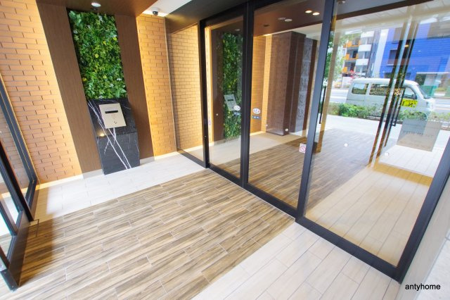 プレサンス大阪天満リバーシア　仲介手数料無料のロビー