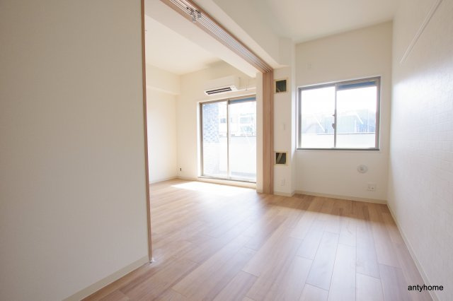 プレサンス大阪天満リバーシア　仲介手数料無料の洋室